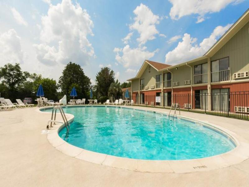 Howard Johnson By Wyndham Beaufort/Parris Island Exterior foto
