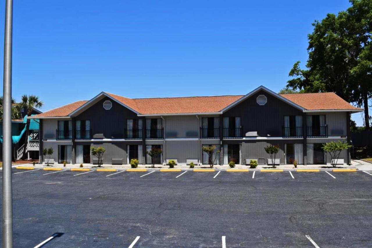 Howard Johnson By Wyndham Beaufort/Parris Island Exterior foto